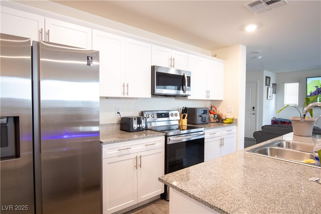 2678 Weathered Copper Avenue, North Las Vegas, Nevada image 3