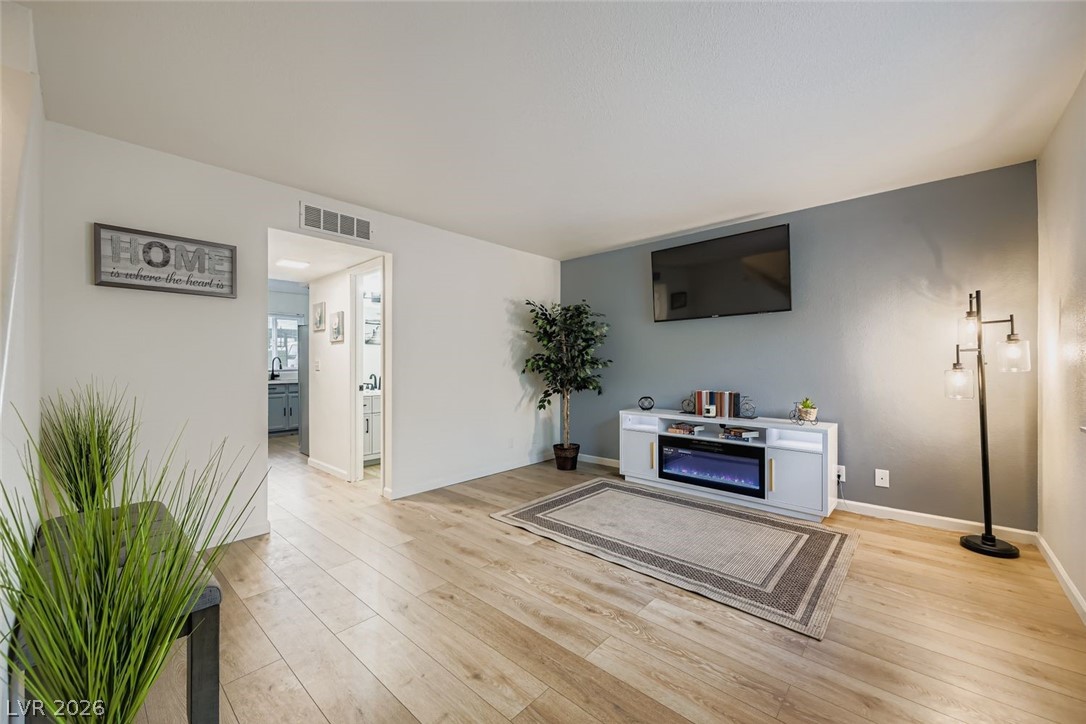 7054 Burcot Avenue G40