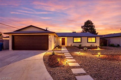 Photo of 800 S Mallard Street, Las Vegas, NV 89107 (MLS # 2763546)