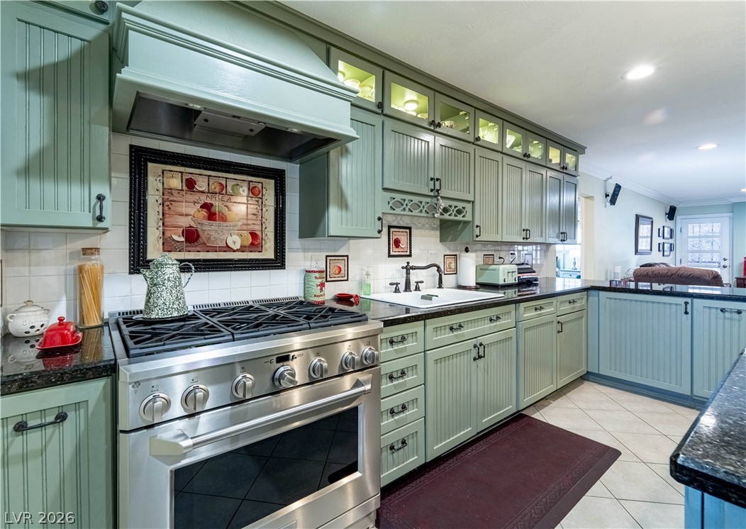 4656 Skyland Drive
