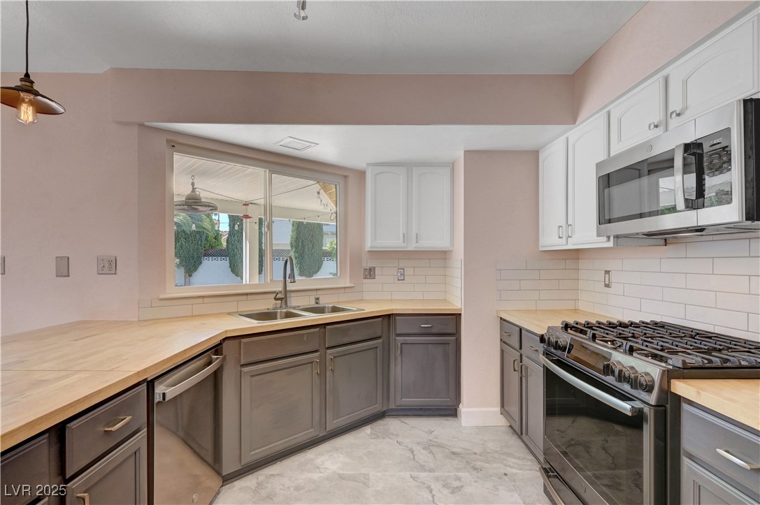 8705 Orvieto Drive, Las Vegas, Nevada image 21