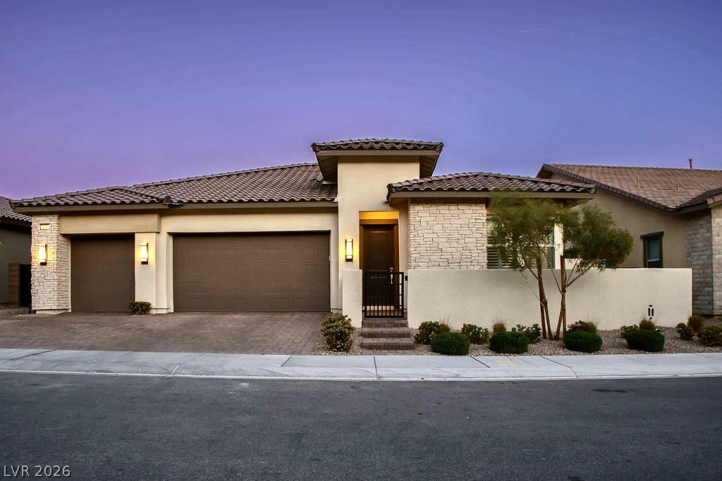 Photo of 180 Medianoche Street, Las Vegas, NV 89138 (MLS # 2786444)