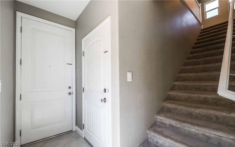 Tiny photo for 904 Cirrus Cloud Avenue, Las Vegas, NV 89138 (MLS # 2793456)