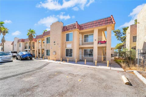 Multifamily For Rent - 5303 Del Gado Drive #B<br/> Clark County, Las Vegas, NV 89103