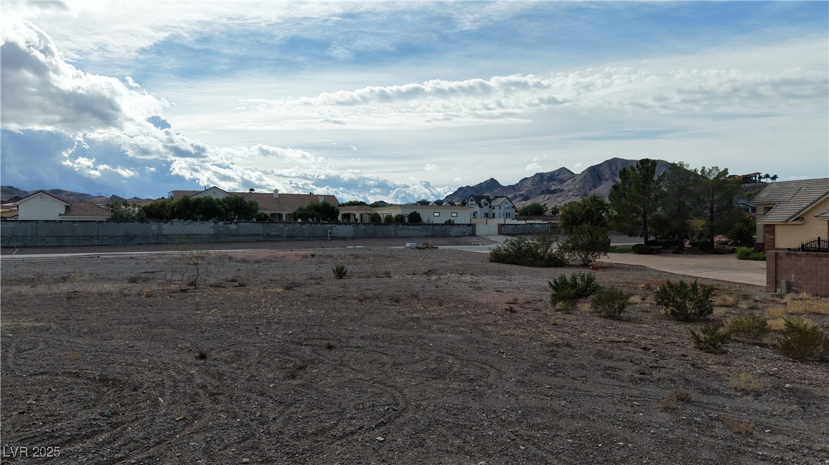 460 E Paradise Hills Drive