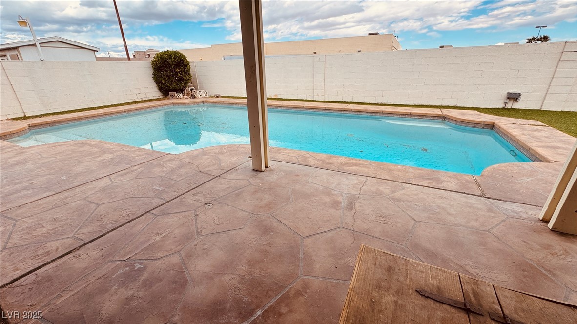 201 Redstone Street, Las Vegas, Nevada image 35