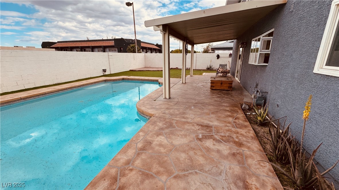 201 Redstone Street, Las Vegas, Nevada image 34