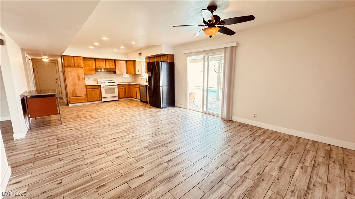 201 Redstone Street, Las Vegas, Nevada image 24