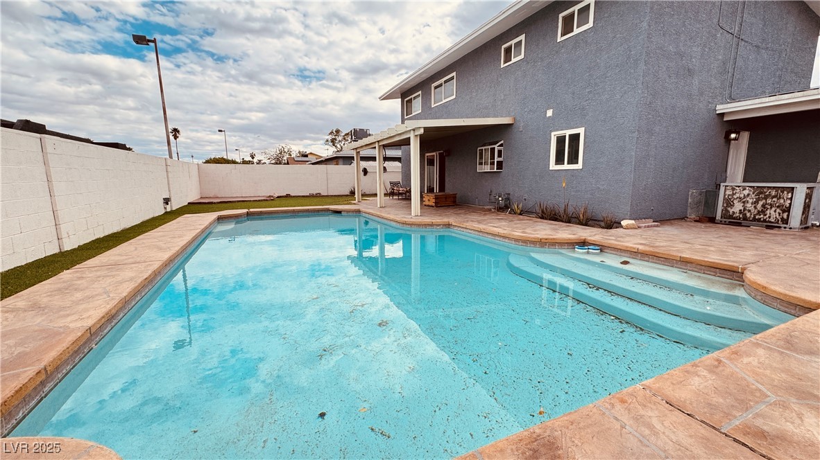 201 Redstone Street, Las Vegas, Nevada image 33