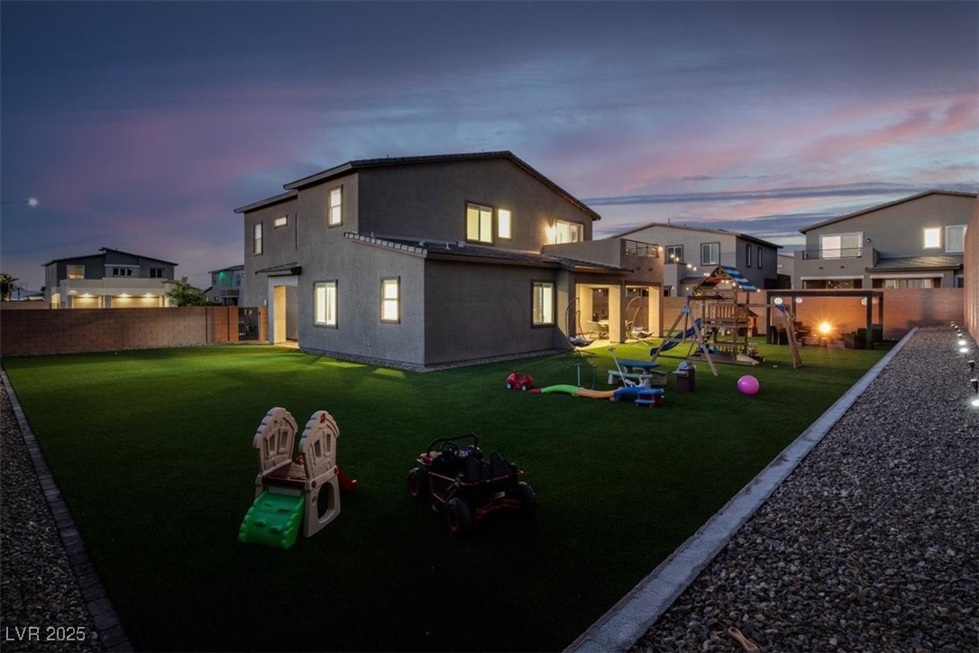 Henderson, Nevada 89012, United States, 5 Bedrooms Bedrooms, ,5 BathroomsBathrooms,Residential,Pending,127768