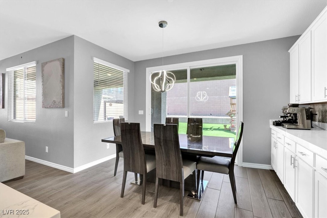 Henderson, Nevada 89012, United States, 5 Bedrooms Bedrooms, ,5 BathroomsBathrooms,Residential,Pending,127768