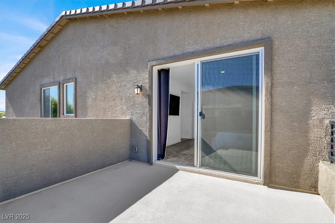 Henderson, Nevada 89012, United States, 5 Bedrooms Bedrooms, ,5 BathroomsBathrooms,Residential,Pending,127768