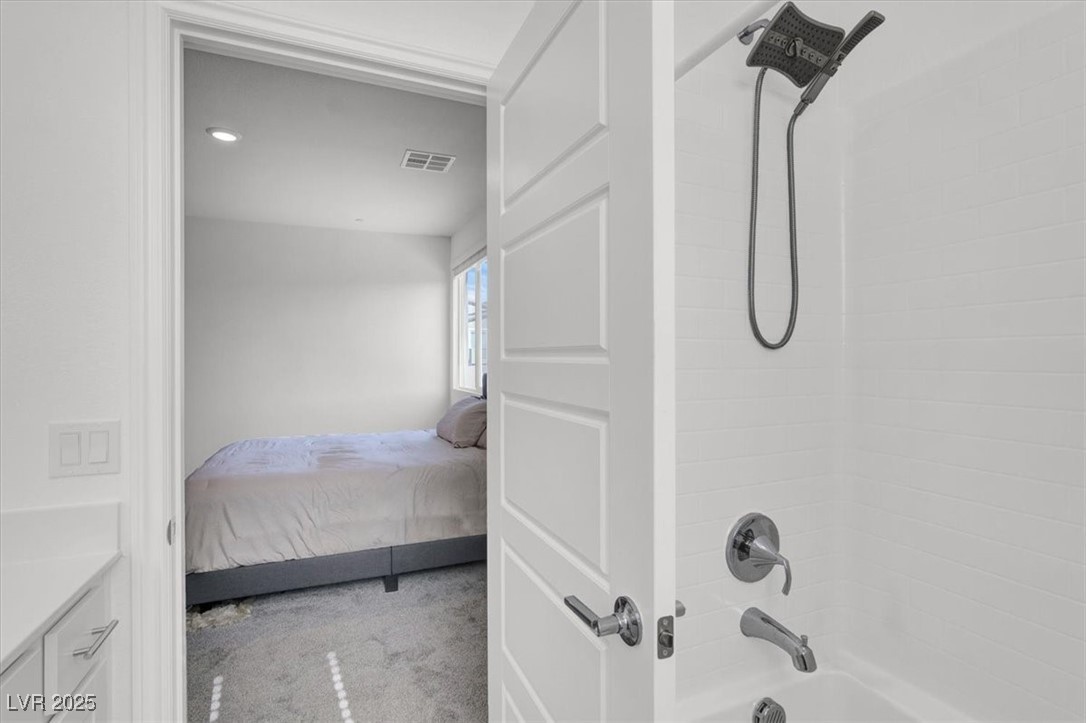 Henderson, Nevada 89012, United States, 5 Bedrooms Bedrooms, ,5 BathroomsBathrooms,Residential,Pending,127768