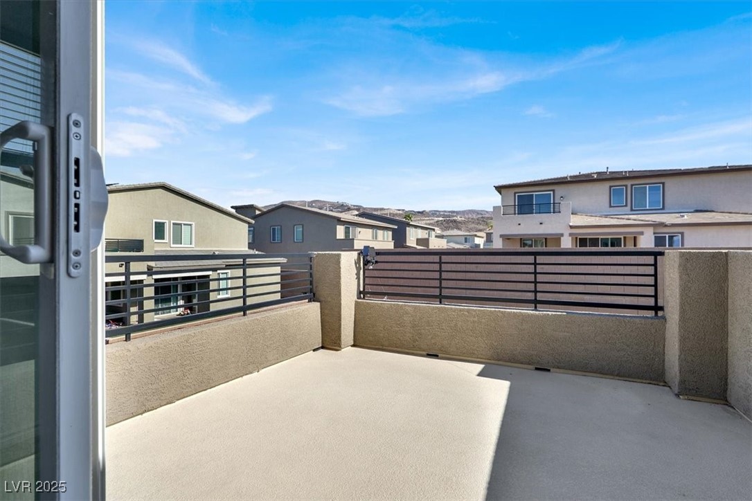 Henderson, Nevada 89012, United States, 5 Bedrooms Bedrooms, ,5 BathroomsBathrooms,Residential,Pending,127768