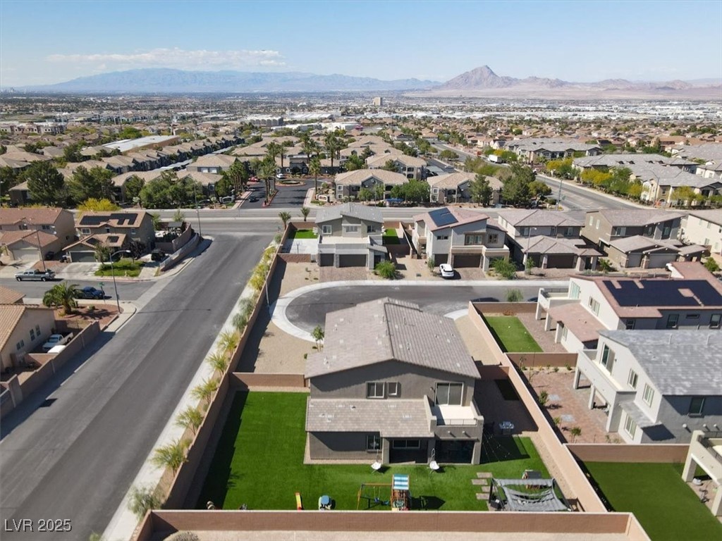 Henderson, Nevada 89012, United States, 5 Bedrooms Bedrooms, ,5 BathroomsBathrooms,Residential,Pending,127768