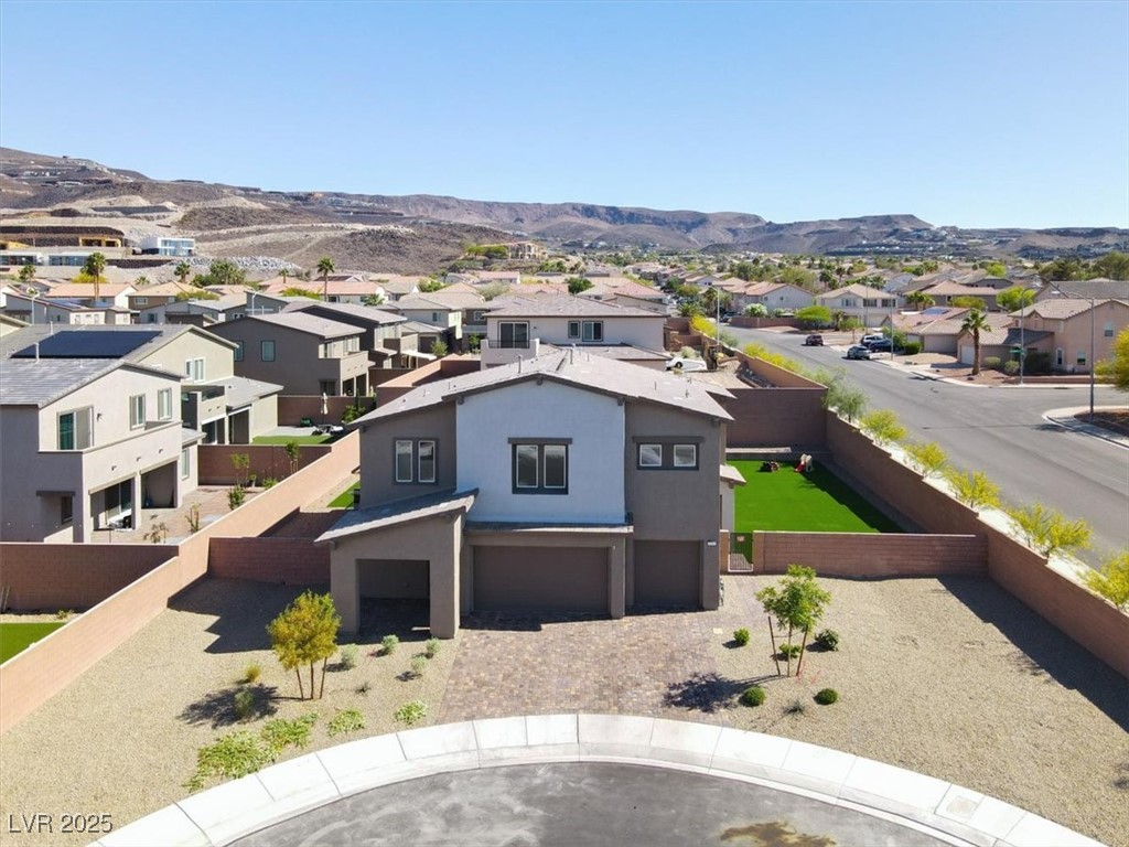 Henderson, Nevada 89012, United States, 5 Bedrooms Bedrooms, ,5 BathroomsBathrooms,Residential,Pending,127768