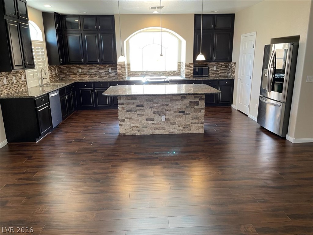 6313 Stag Hollow Court