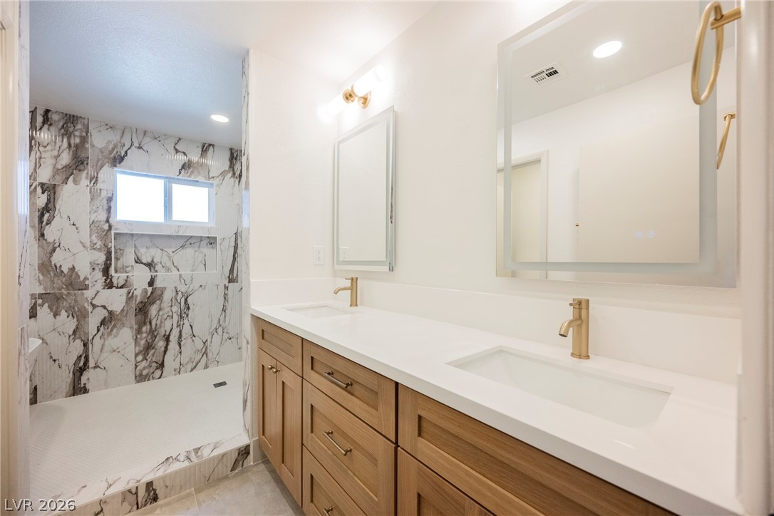 2755 S Torrey Pines Drive