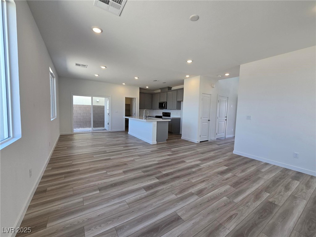 5044 Eagle Way