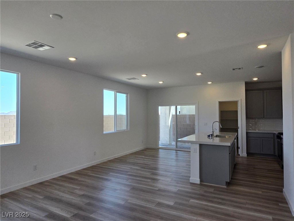 5044 Eagle Way