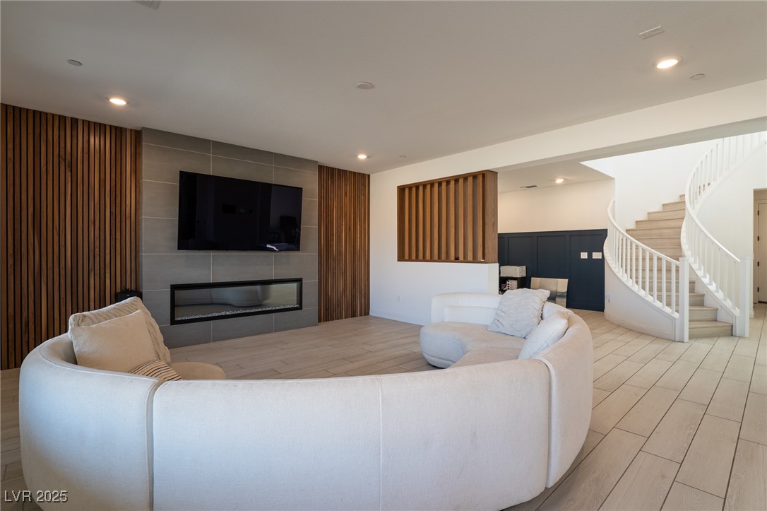 6486 Vanhoven Crest Street