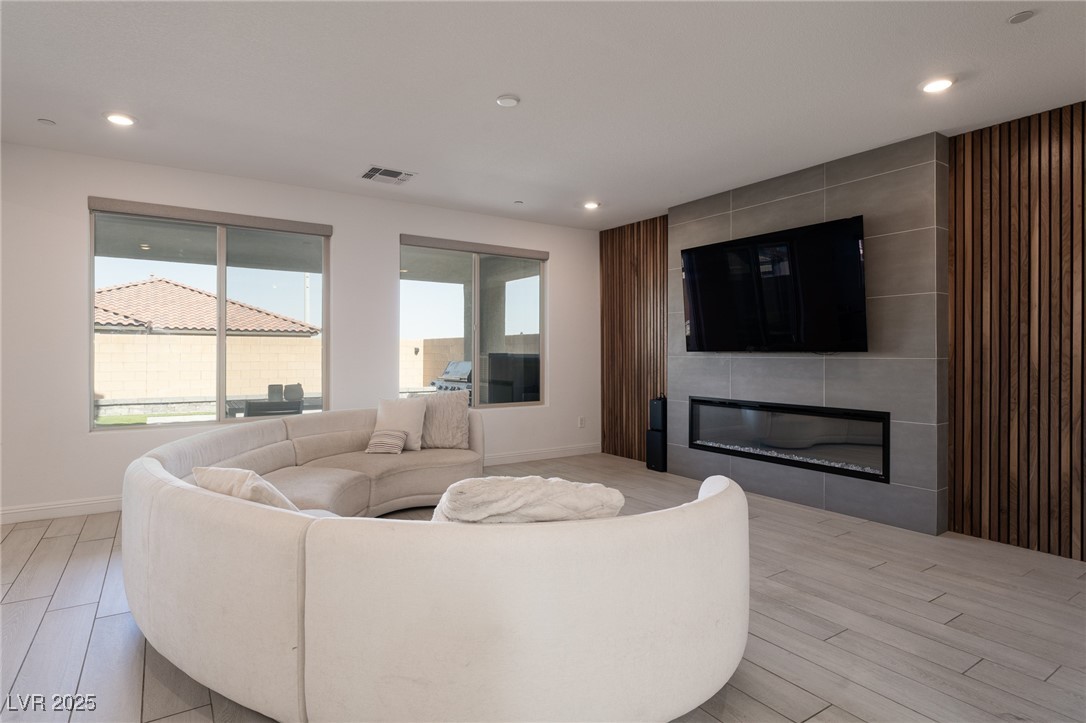 6486 Vanhoven Crest Street