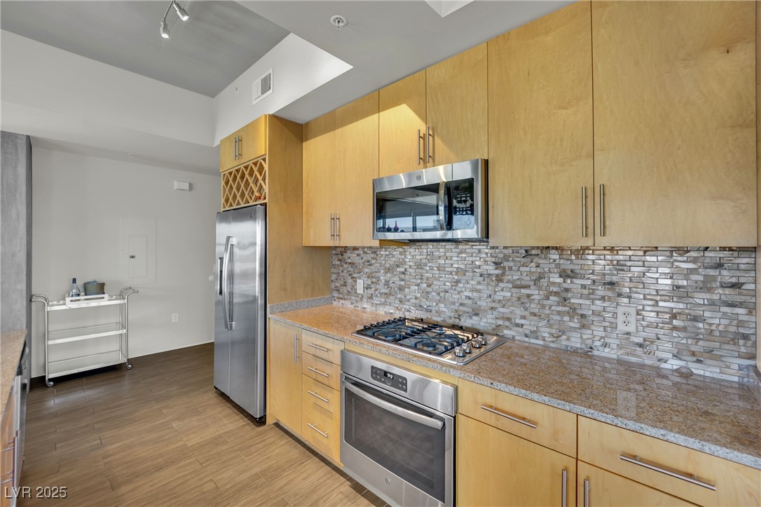 353 E Bonneville Avenue 626