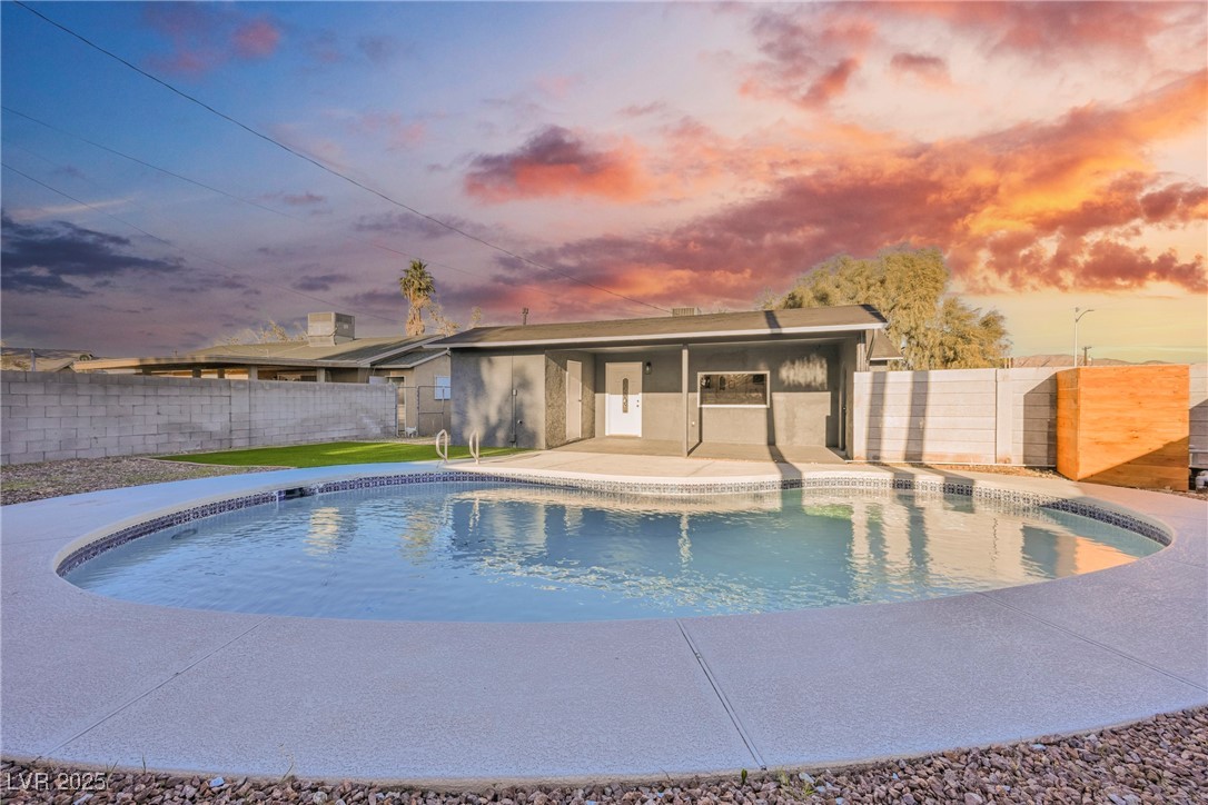 3114 Scarlet Oak Avenue