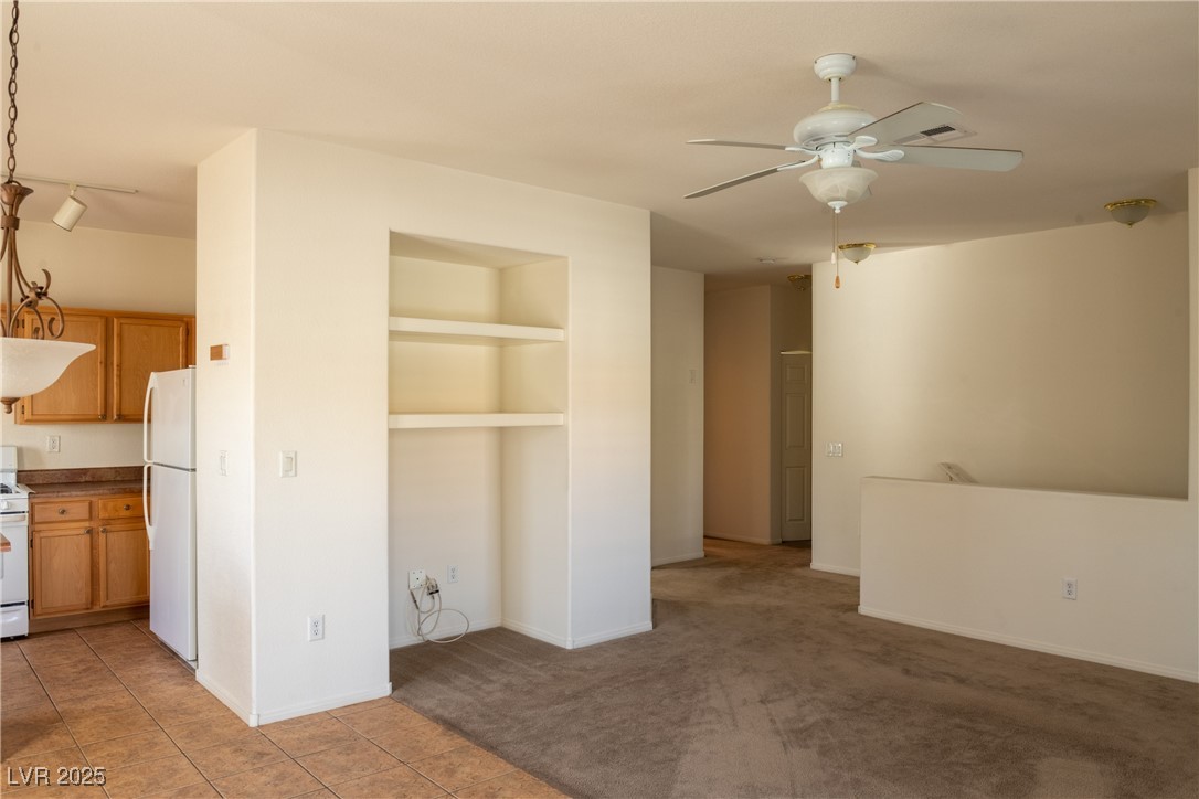 Las Vegas, Nevada 89129, United States, 2 Bedrooms Bedrooms, ,2 BathroomsBathrooms,Residential,Active,226842