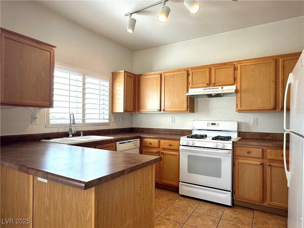 Las Vegas, Nevada 89129, United States, 2 Bedrooms Bedrooms, ,2 BathroomsBathrooms,Residential,Active,226842