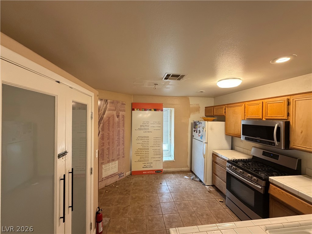 3910 Redfield Avenue