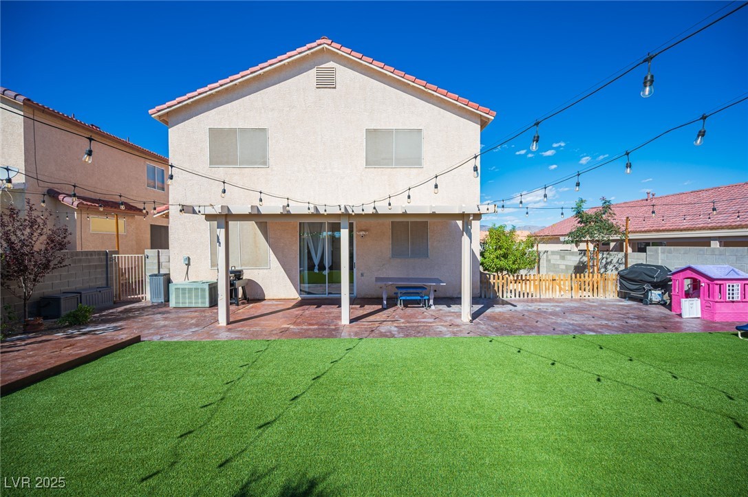 717 W Azure Avenue
