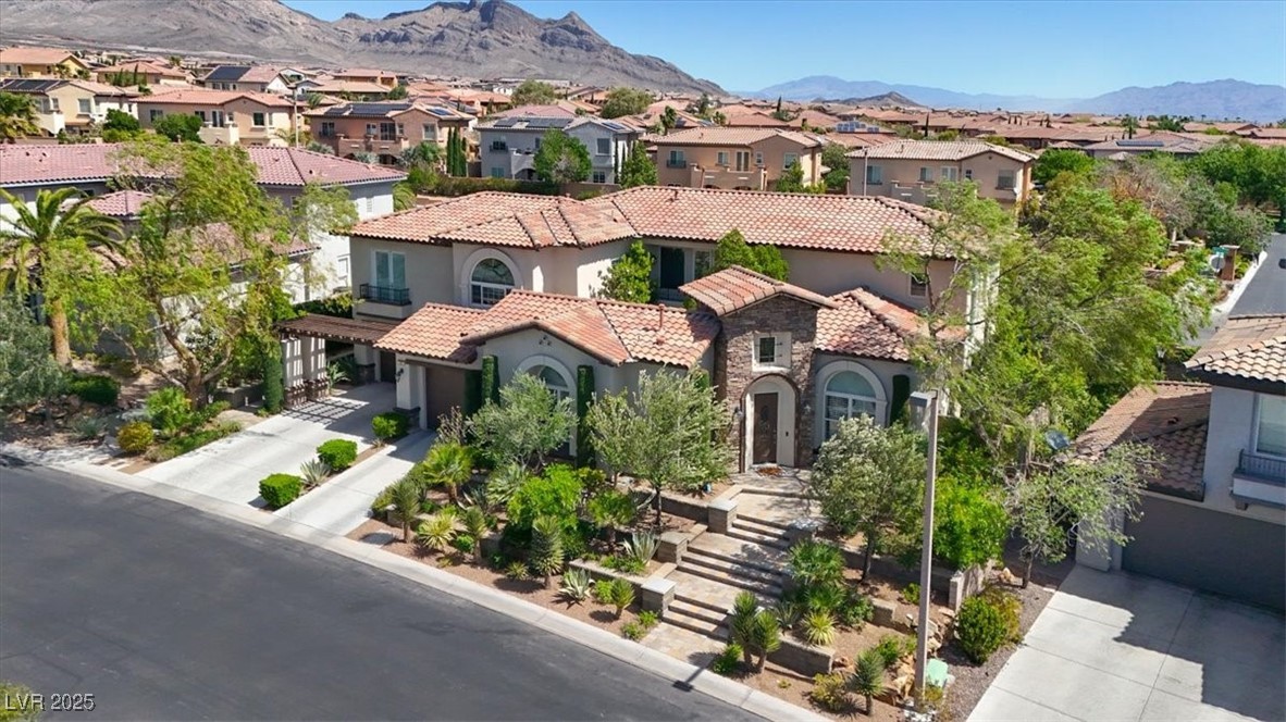 Properties 2 628 Chervil Valley Drive