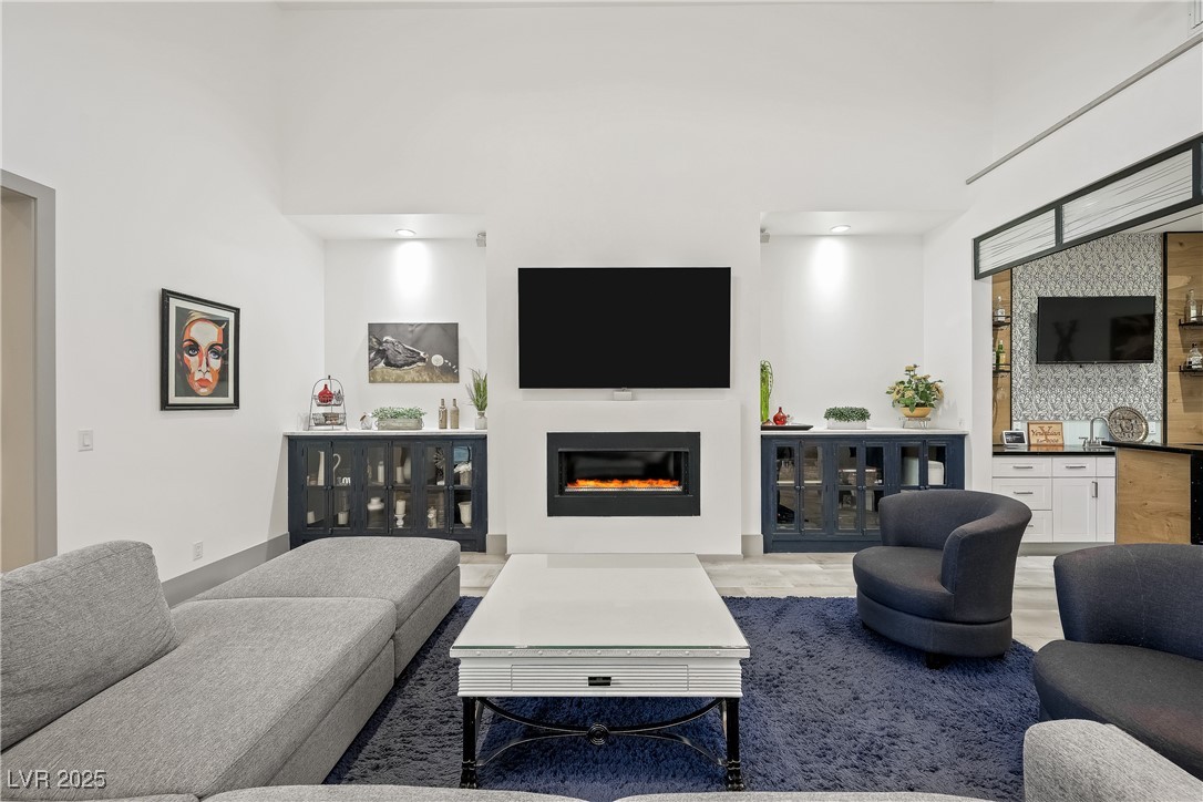 3734 Caesars Circle
