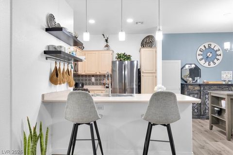 855 N Stephanie Street 2714 Henderson NV 89014