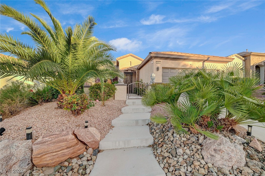 2094 Sawtooth Mountain Drive, Henderson, Nevada image 2