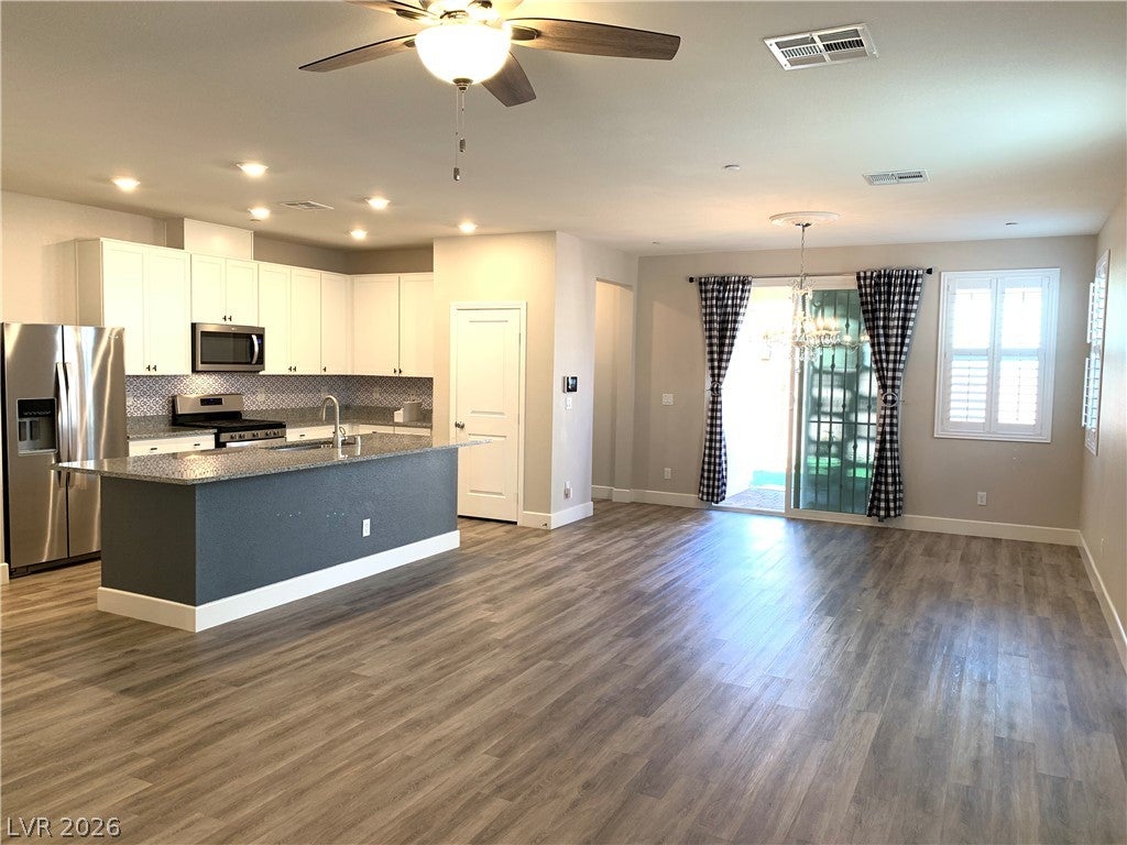 2944 Capobella Avenue