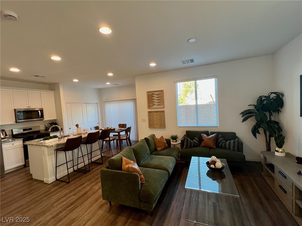 3910 Garden Square Avenue