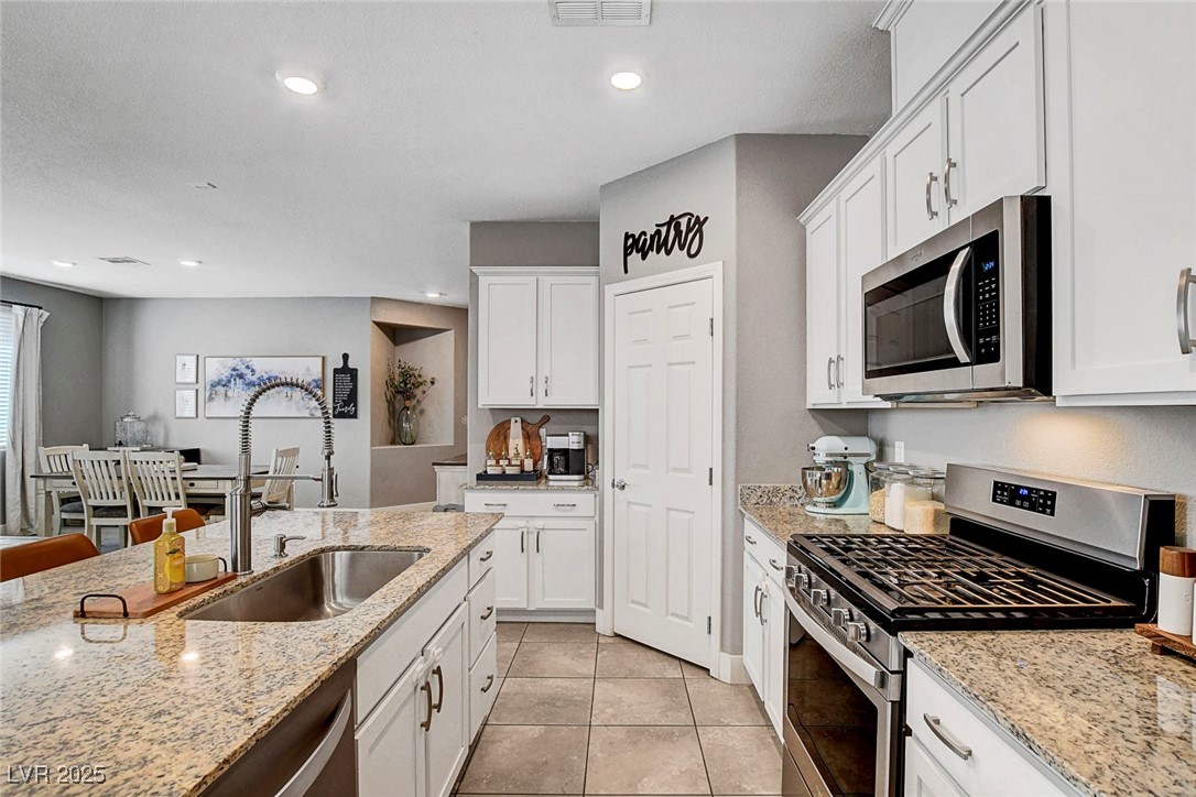 5957 Olivine Falls Avenue, Las Vegas, Nevada image 23
