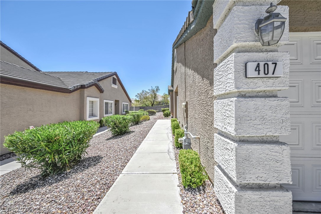 407 Red Canvas Place