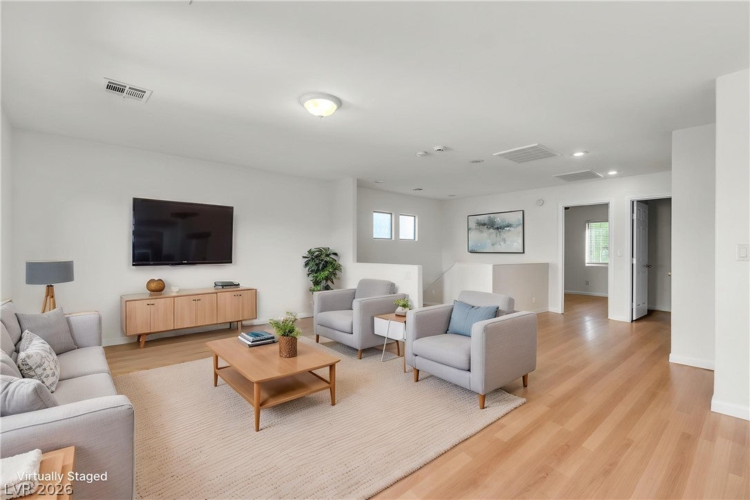 3320 Carefree Beauty Avenue