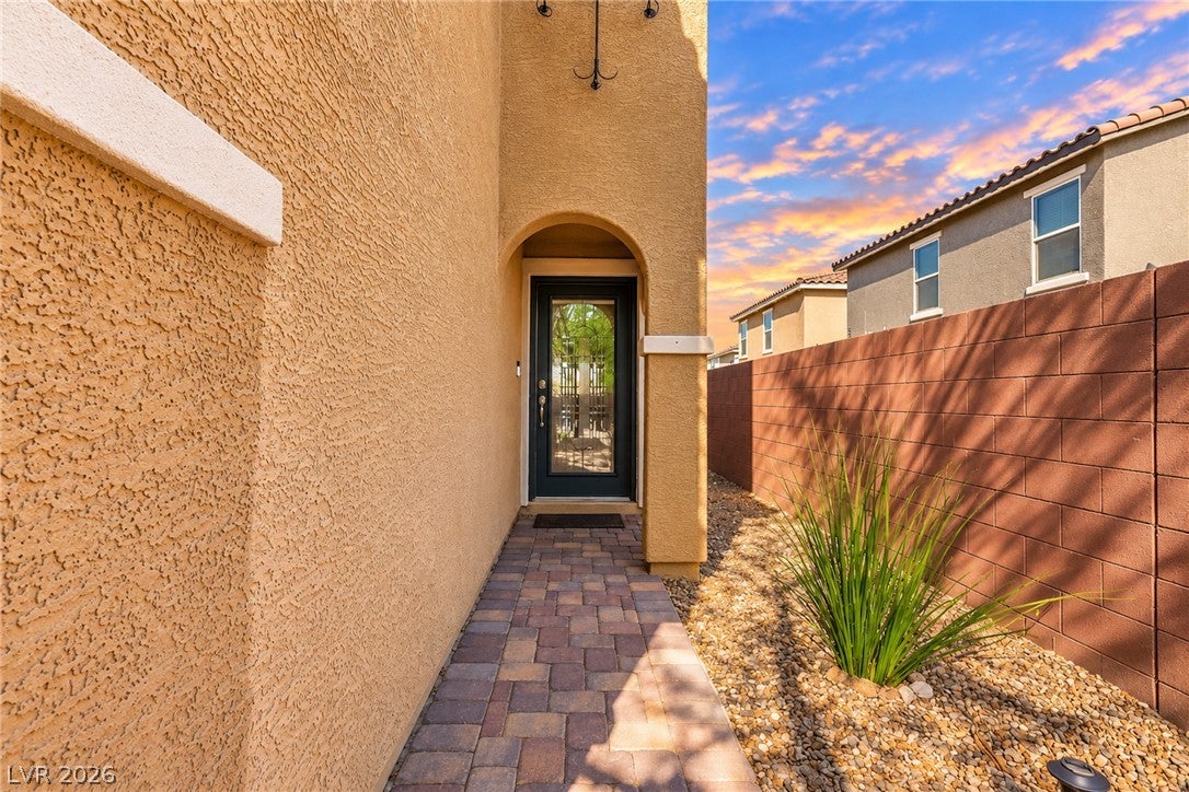 9088 Jade Vine Avenue
