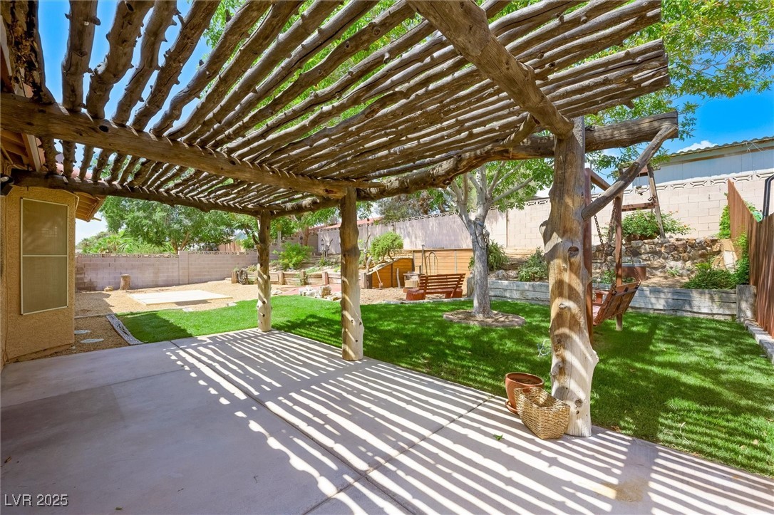 Las Vegas, Nevada 89108, United States, 3 Bedrooms Bedrooms, ,2 BathroomsBathrooms,Residential,Pending,147977