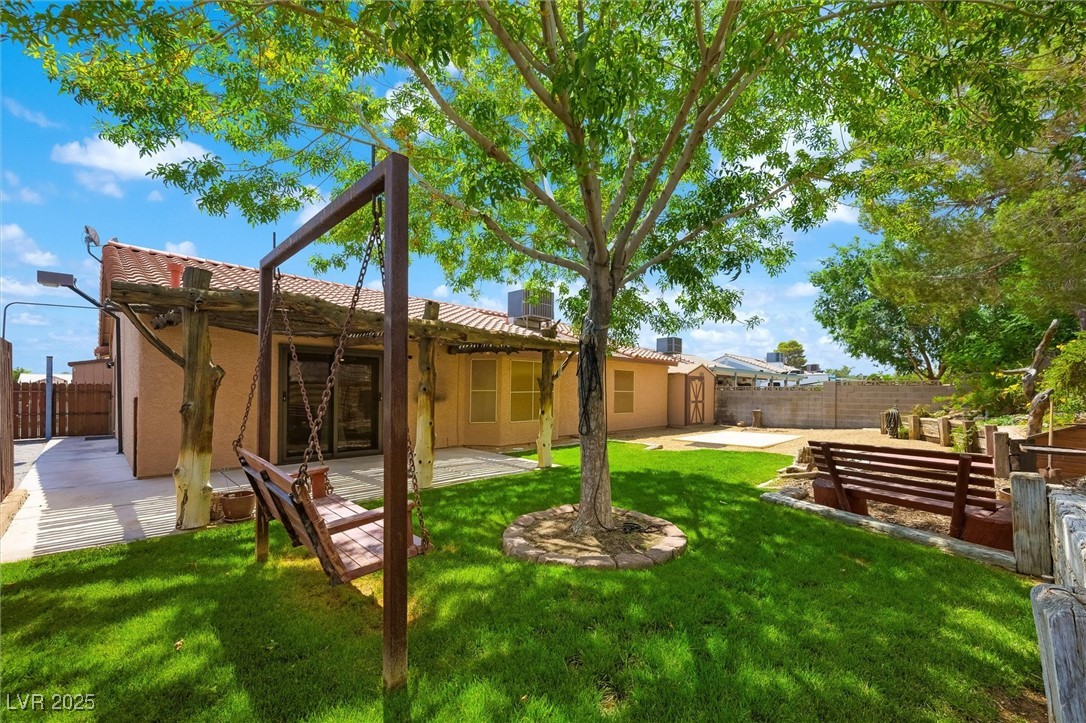 Las Vegas, Nevada 89108, United States, 3 Bedrooms Bedrooms, ,2 BathroomsBathrooms,Residential,Pending,147977