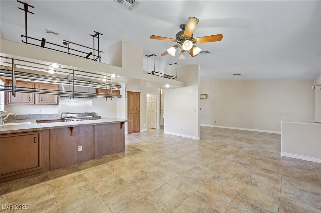 Las Vegas, Nevada 89108, United States, 3 Bedrooms Bedrooms, ,2 BathroomsBathrooms,Residential,Pending,147977