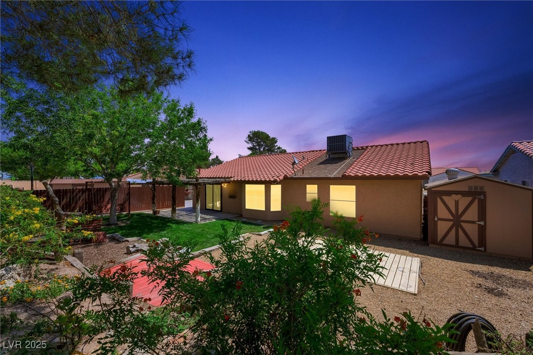 Las Vegas, Nevada 89108, United States, 3 Bedrooms Bedrooms, ,2 BathroomsBathrooms,Residential,Pending,147977