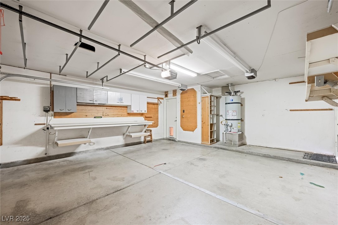 Las Vegas, Nevada 89108, United States, 3 Bedrooms Bedrooms, ,2 BathroomsBathrooms,Residential,Pending,147977