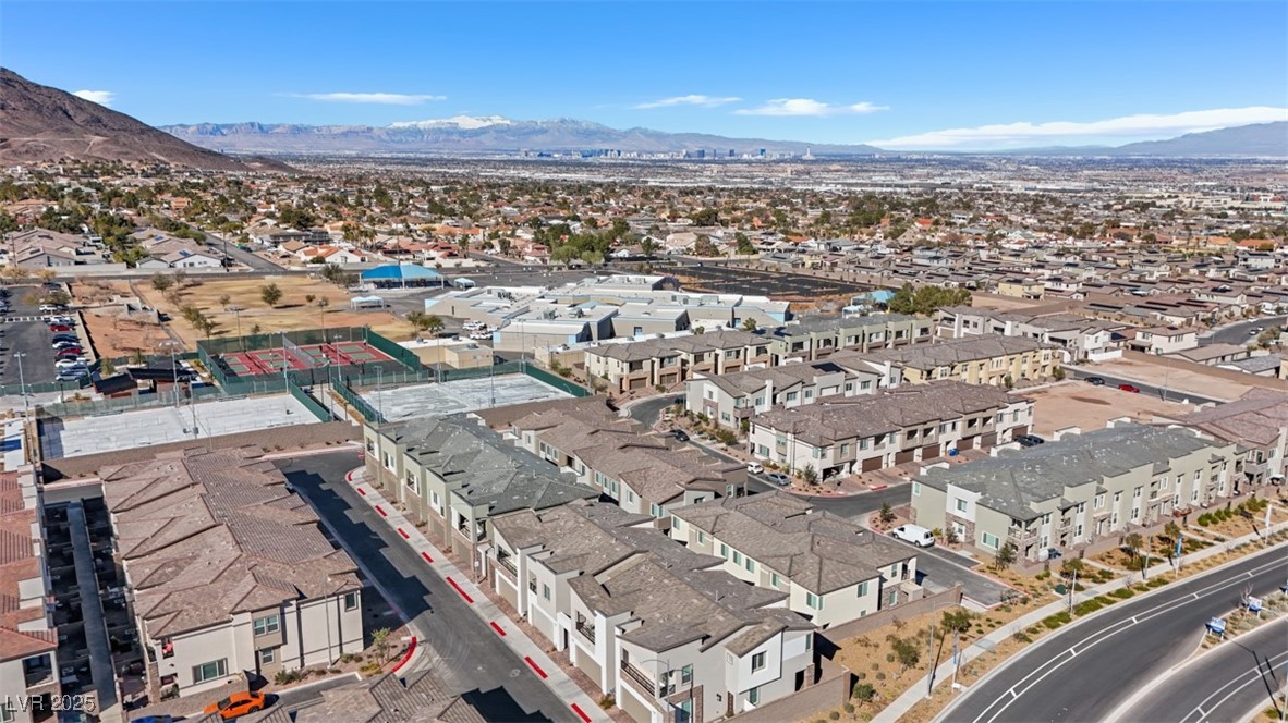 Henderson, Nevada 89015, United States, 2 Bedrooms Bedrooms, ,2 BathroomsBathrooms,Residential,Active,214714