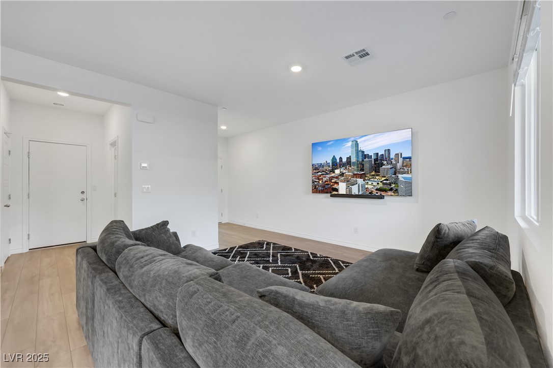 234 WALSH PEAK Avenue