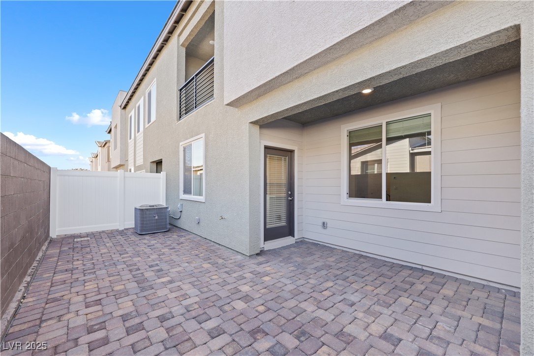 Henderson, Nevada 89015, United States, 2 Bedrooms Bedrooms, ,2 BathroomsBathrooms,Residential,Active,214714